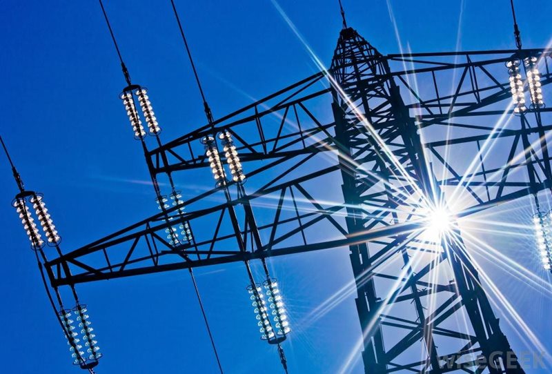 سرمایه‌گذاری در بخش تجهیزات ۴ درصد کمتر از رشد مصرف برق در استان گیلان است