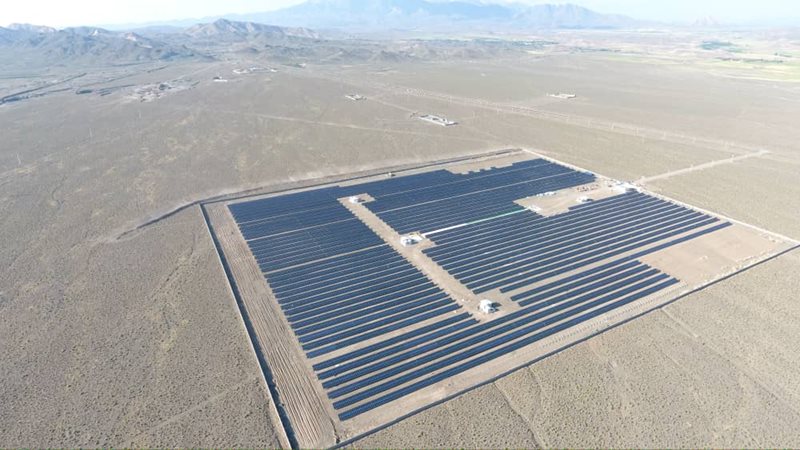 نیروگاه خورشیدی ۱۰ مگاواتی شهر بافت کرمان به شبکه سراسری برق متصل شد