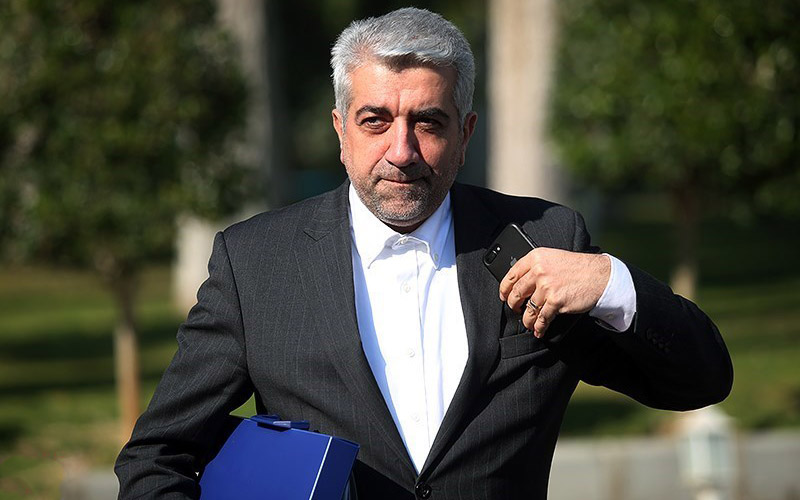وزیر نیرو: یک نیروگاه ۱۰۰ مگاواتی در مرز مشترک ایران و ارمنستان احداث می شود