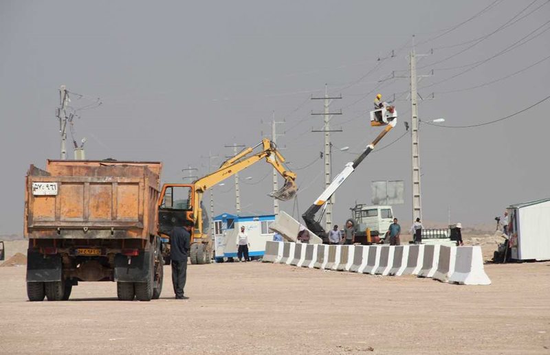 تامین برق ۶ نقطه از مسیر پایانه و سایت‌های پشتیبانی موکب‌ها در مرز مهران