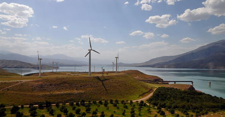 رشد ۶۶ درصدی تولید انرژی برق در نیروگاه بادی منجیل