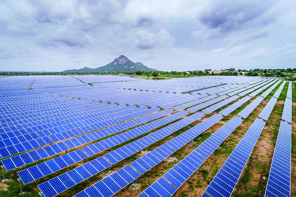 درآمد بیش از ۲ میلیارد تومانی تولید برق خورشیدی