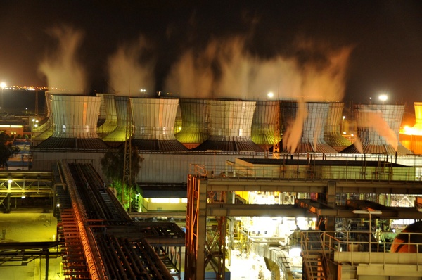 عقب‌نشینی تجدیدپذیرها به نفع نیروگاه‌های آلاینده
