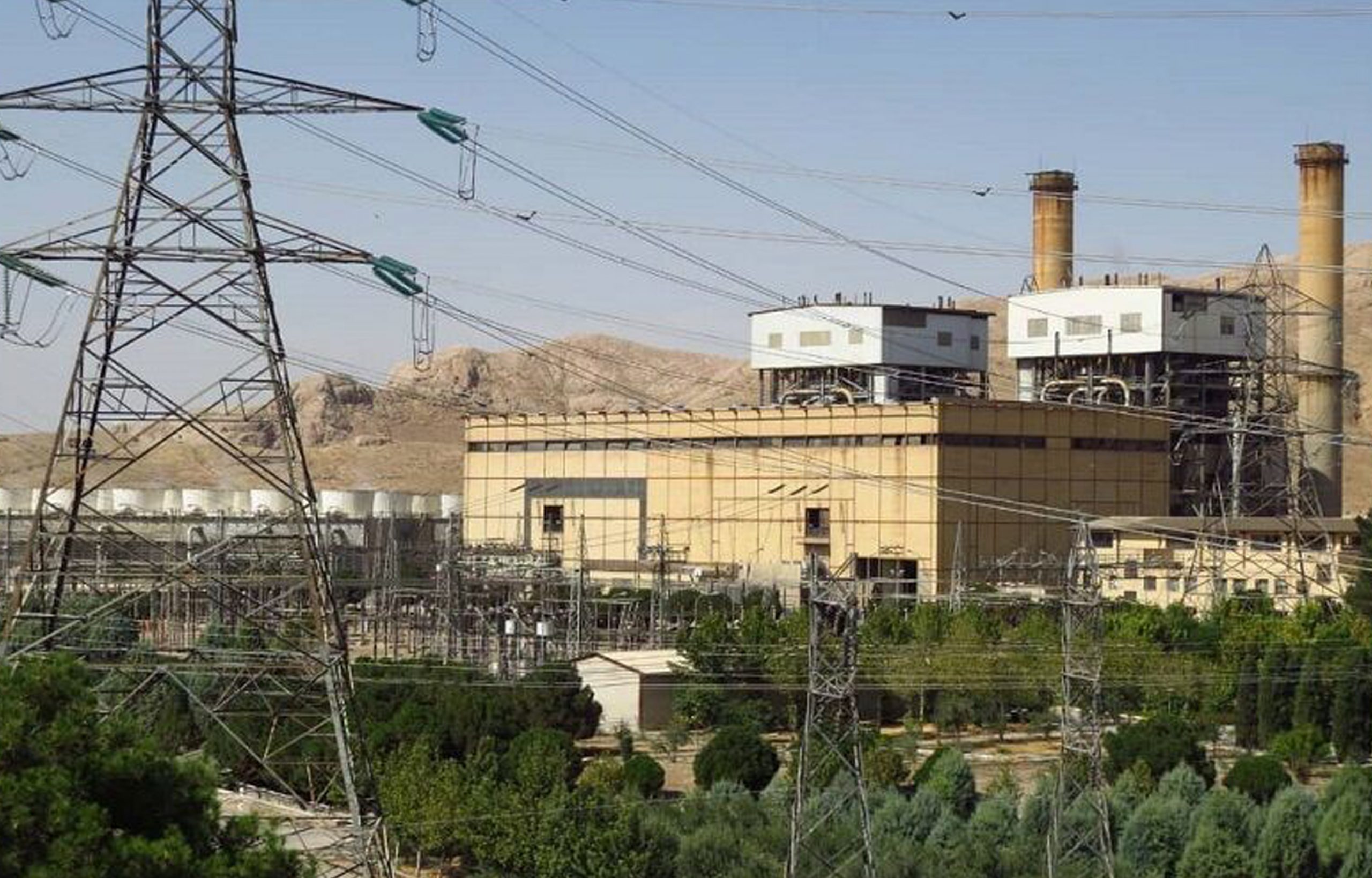 سوخت مازوت از نیروگاه‌های برق اصفهان حذف شد