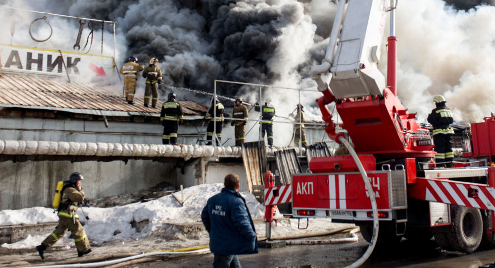آتش سوزی در کارخانه پتروشیمی در روسیه