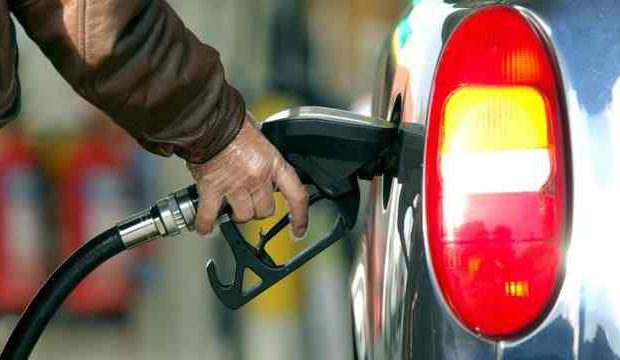 تغییر قیمت بنزین در دستور کار نیست