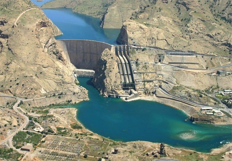تعویض برق گیرهای نیروگاه شهید عباسپور