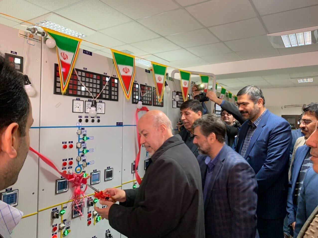 ایستگاه ۶۳/۲۰ کیلوولت GIS اصفهان به بهره‌برداری رسید