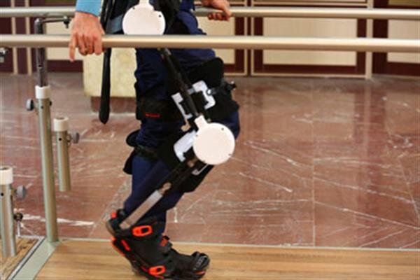 ربات اسکلتی بومی به کمک معلولان می آید