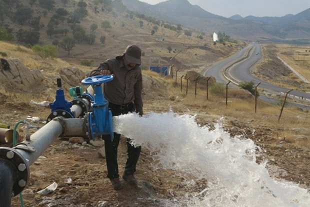 مشکل قطع آب یک روستا در کوهدشت لرستان حل شد
