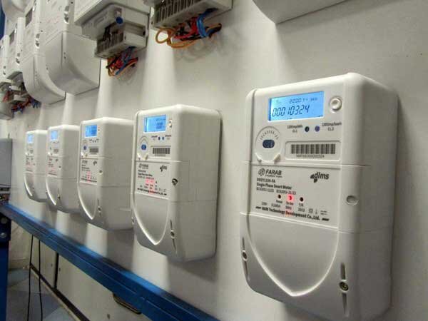 شرکت برق استان سمنان ۱۷۰۰ کنتور هوشمند نصب می‌کند