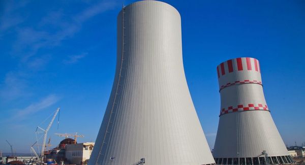 در آلمان برج‌های خنک کننده یک نیروگاه هسته‌ای منفجر شدند.