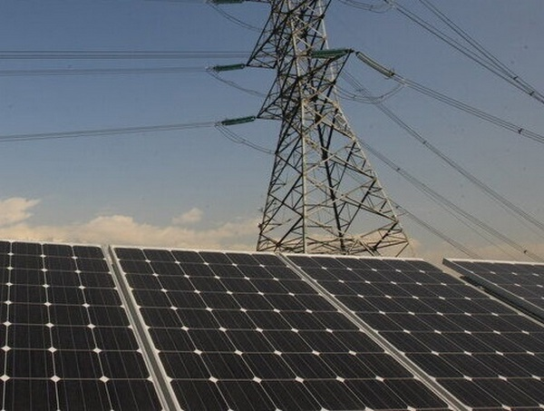 افزایش ۳۰ درصدی هزینه خرید برق تولیدی مولدهای خورشیدی در آذربایجان‌غربی