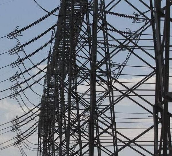 فرسودگی شدید شبکه های برق شهرستان رشت