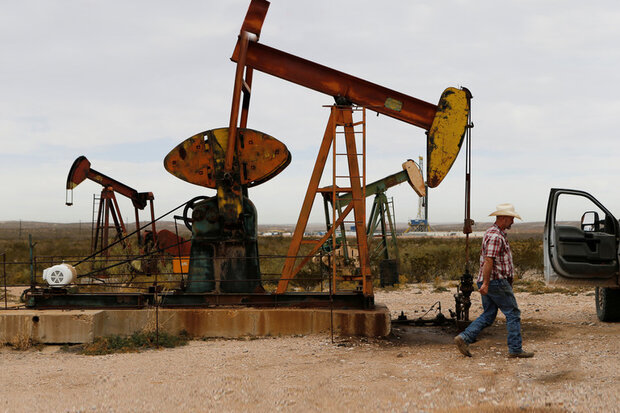 کسری تجاری آمریکا با کاهش صادرات نفت افزایش یافت