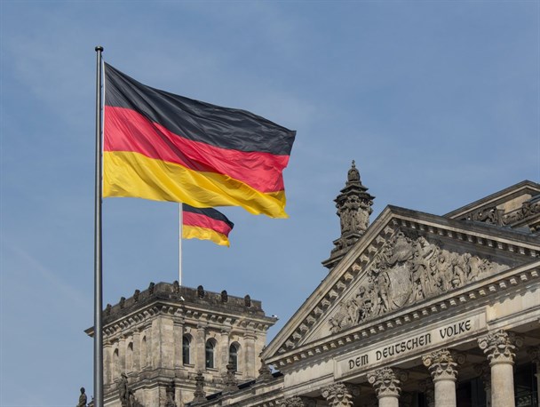 سفیر آلمان از فشار آمریکا برای تصاحب قراردادهای برق با عراق خبر داد