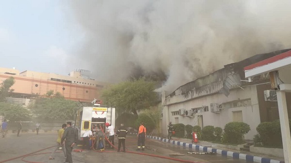 علت آتش سوزی بازار پردیس کیش اتصال سیم برق اسپیلیت اعلام شد