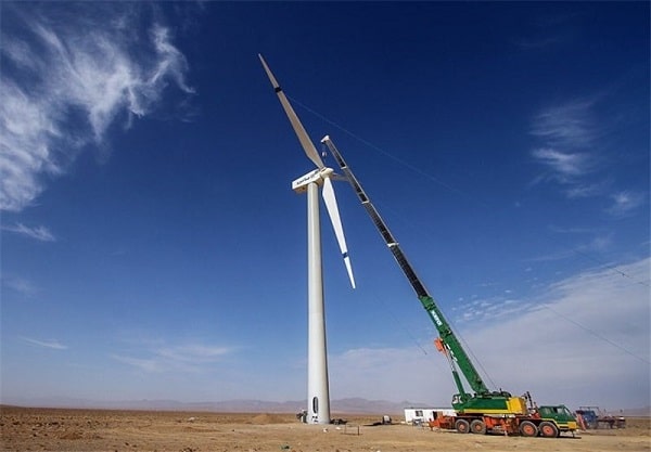 راه‌اندازی نیروگاه ۵۰ مگاواتی در منطقه سیستان /نخستین توربین بادی در “میل نادر”‌ نصب شد