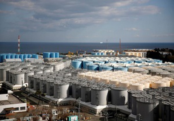 آبهای حاوی مواد رادیواکتیو نیروگاه هسته‌ای ژاپن در دریا ریخته می شود