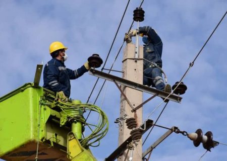 اصلاح و بهینه سازی بیش از ۳۲۵ کیلومتر شبکه های توزیع برق در استان مرکزی