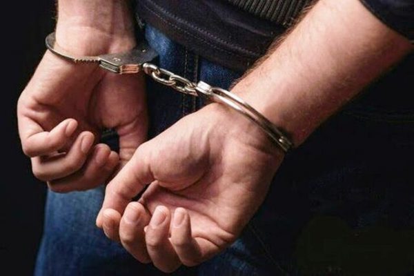 سارق سیم و کابل برق در کهگیلویه دستگیر شد