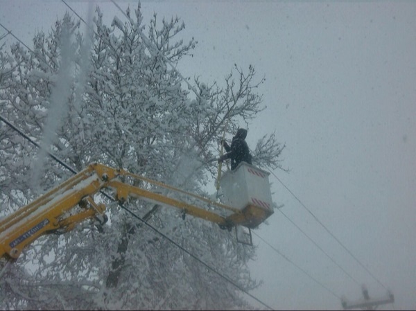 برق ۲۱ روستای درگیر برف در ۳ استان وصل شد