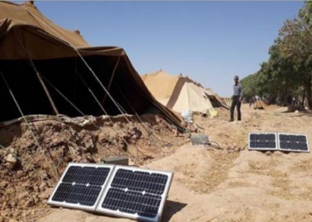 تحویل سامانه‌های خورشیدی قابل حمل به ۱۰۰۰ خانوار عشایری خراسان رضوی