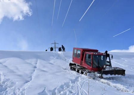 برق ۶۸ روستای درگیر برف در شهرستان ملایر وصل شد