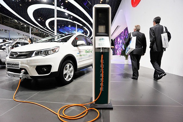 افزایش خودرو‌های برقی موجب فشار شدید به شبکه‌های برق می‌شوند