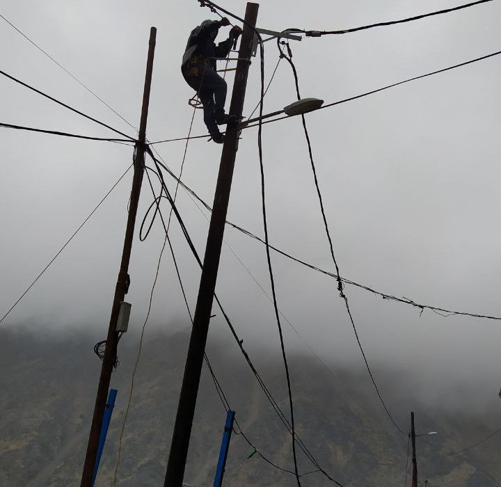طرح بهسازی شبکه توزیع برق در ۴۲۰ روستای استان کردستان اجرایی می‌شود