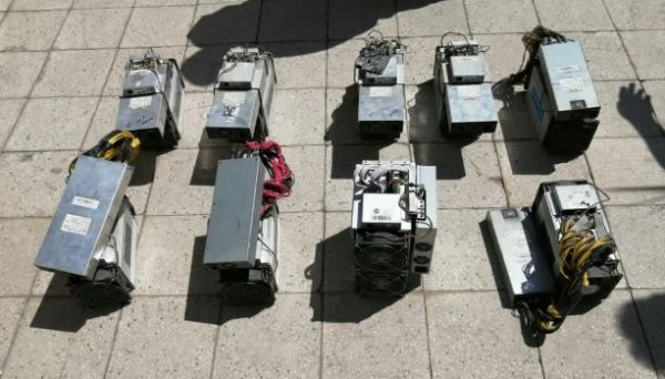 ۶۵ دستگاه استخراج ارز دیجیتال در اهواز کشف شد
