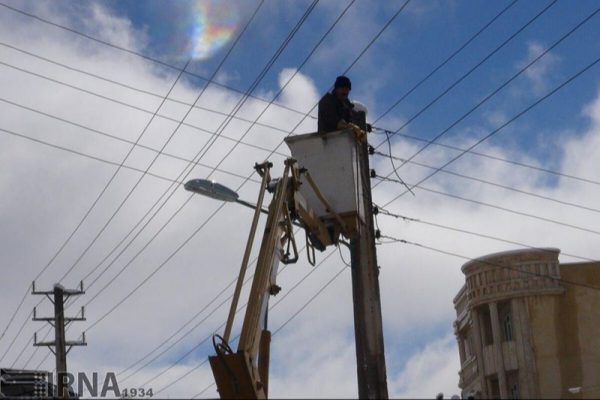 افتتاح ۱۳۱ پروژه برق در استان همدان
