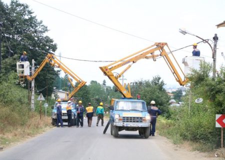 تبدیل بیش از ۱۴۰۰ کیلومتر شبکه‌ فرسوده برق به کابل خودنگهدار در گیلان