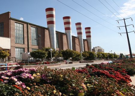 عملیات تخریب برج خنک‌کن قدیمی‌ترین نیروگاه کشور/ مولدهای پایه‌ گازسوز جایگزین واحدهای قدیمی نیروگاه طرشت می‌شوند
