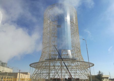 دومین برج خشک نیروگاه شهید مفتح تابستان سال آینده وارد مدار می‌شود/ عملیات پوشش آلمینیومی برج آغاز شد