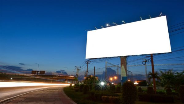 صرفه‌جویی ۳۴۰ مگاواتی مصرف برق با کاهش روشنایی تابلوهای تبلیغاتی در کشور
