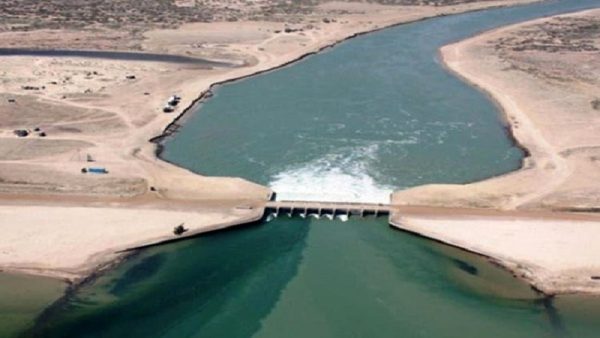 رها سازی آب رود هیرمند به سوی ایران