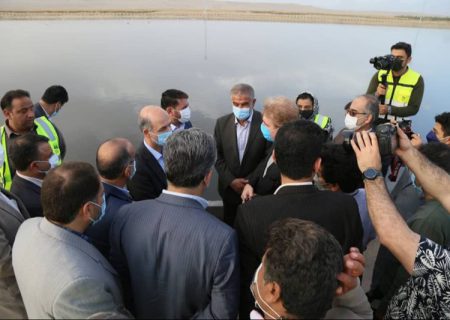 بازدید وزیر نیرو از طرح اضطراری آبرسانی به شهر یزد