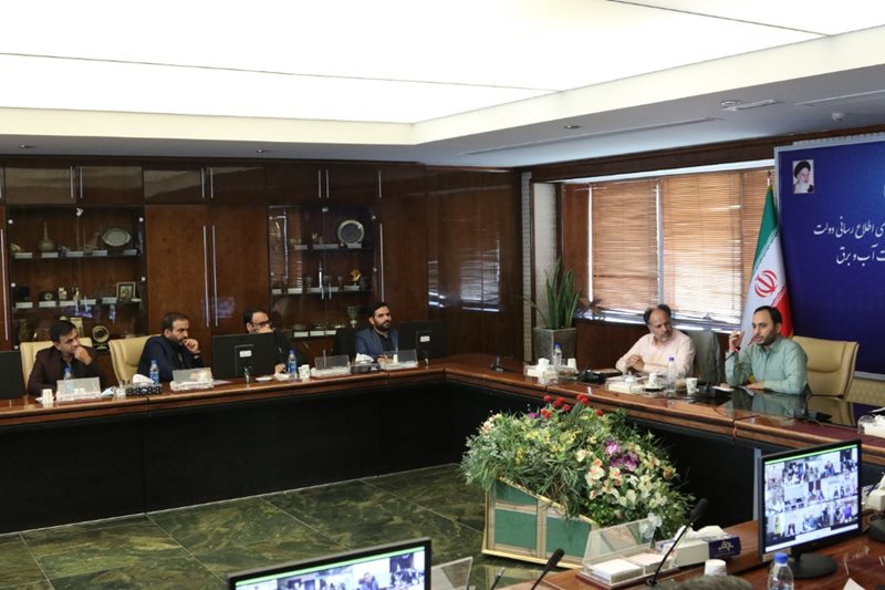 نشست هم‌اندیشی رئیس شورای اطلاع‌رسانی دولت با مدیران روابط عمومی صنعت آب و برق
