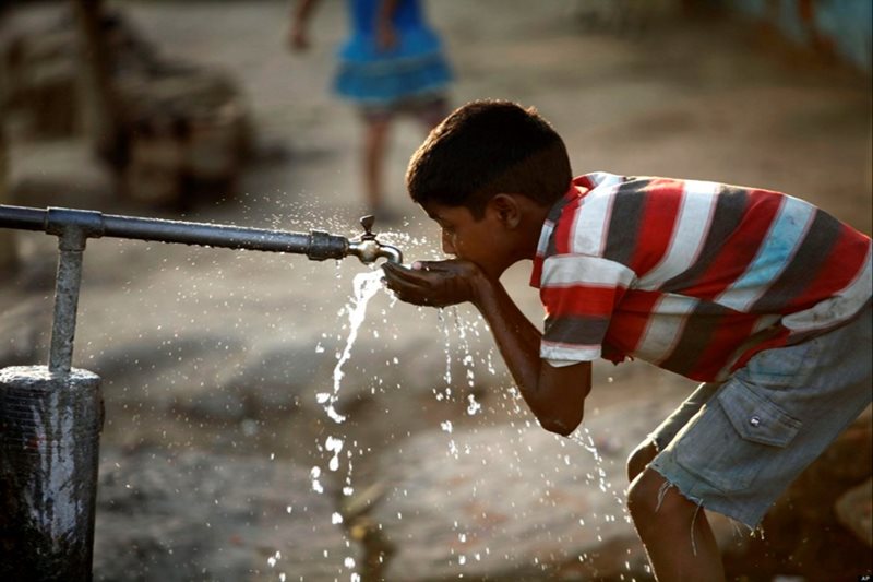 بهره‌مندی ۱۰۷ هزار نفری مردم سیستان و بلوچستان از آب شرب در دولت سیزدهم/ افزایش ۱۵ هزار مترمکعب حجم شیرین‌سازی آب زاهدان