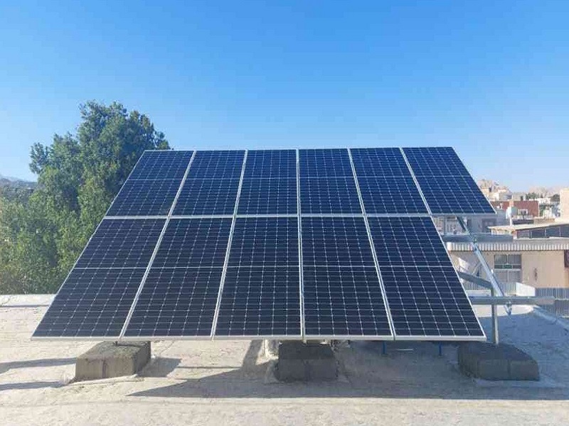 بهره‌برداری از ۸۶۳ سامانه خورشیدی در استان فارس