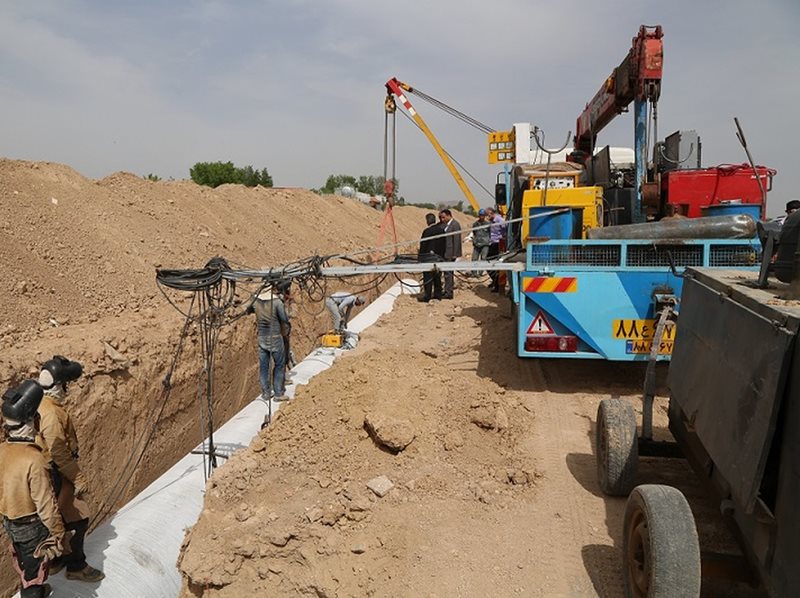 اصلاح و توسعه ۳۹۴ کیلومتر از خطوط انتقال و شبکه توزیع آب در استان فارس
