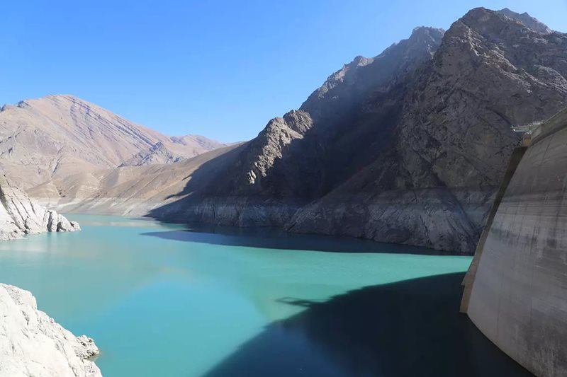 گزارش تصویری/ کاهش سطح آب در مخزن سد امیرکبیر