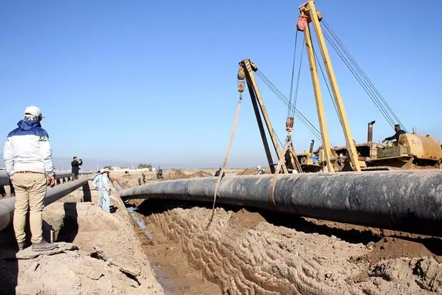 خط دوم انتقال آب از خلیج فارس زمینه‌ساز توسعه اقتصادی استان یزد است