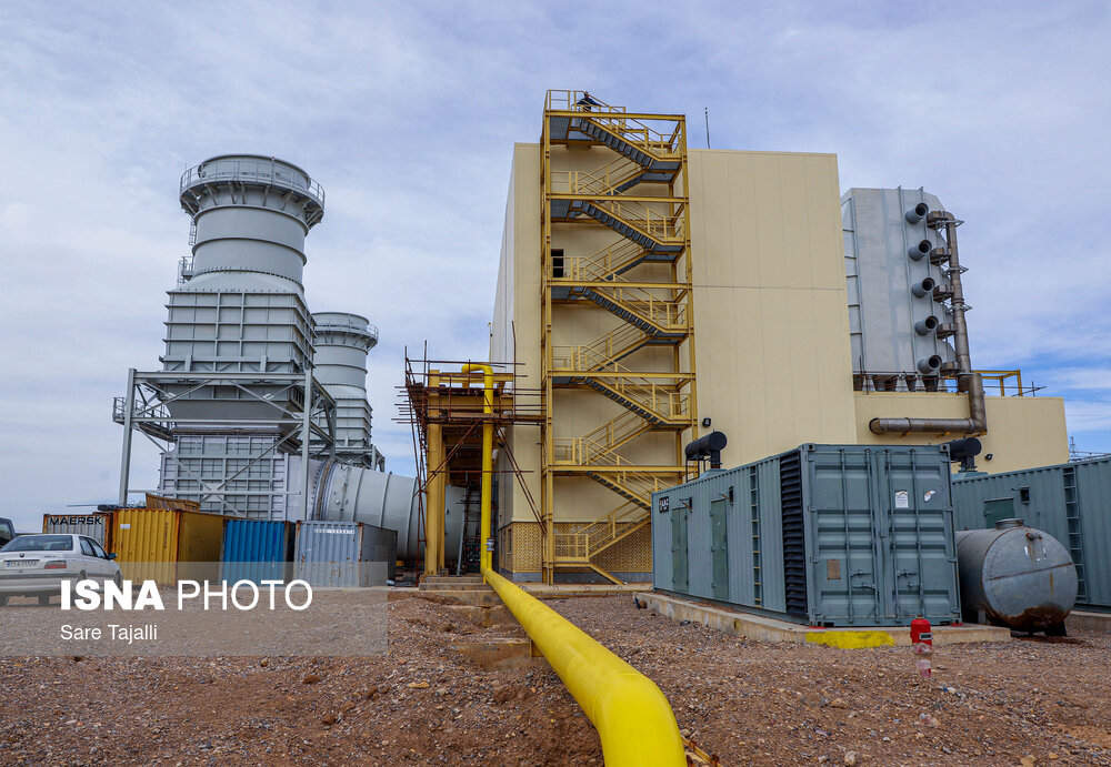 افتتاح بخش گاز نیروگاه مهتاب کویر توسط وزیر نیرو