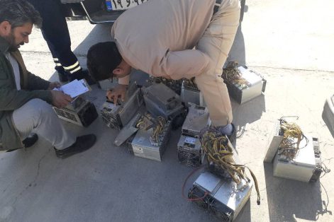کشف ۱۱ دستگاه غیرمجاز رمز ارز در شهر گلبهار خراسان رضوی
