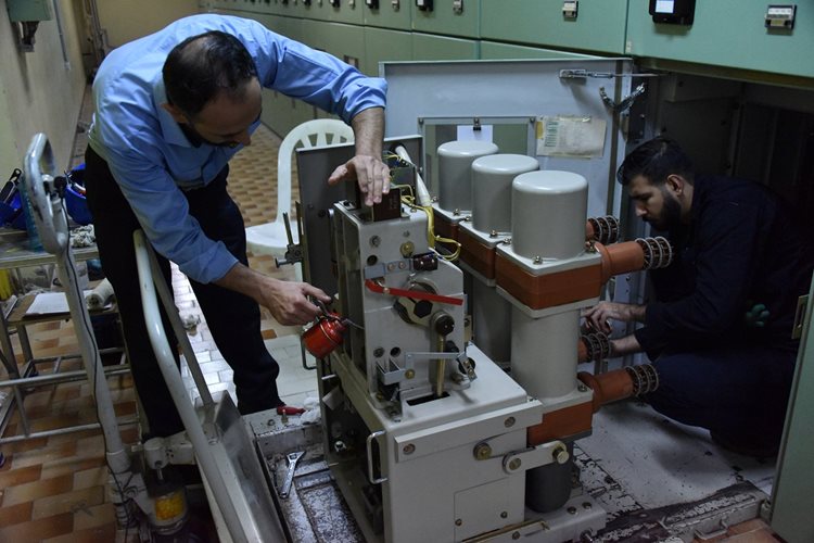 تعویض ترانسدیوسرهای الکتریکی نیروگاه بخار در نیروگاه شهیدرجایی