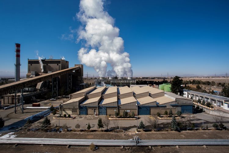 رکورد تولید برق ۵۰ ساله نیروگاه زرند شکسته شد