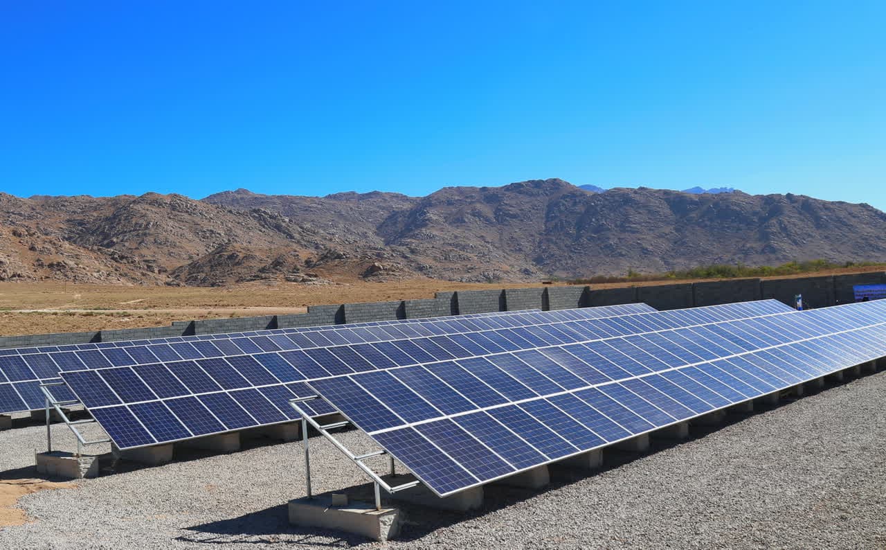 نصب ۱۰٫۵ مگاوات ظرفیت تولید انرژی خورشیدی در بخش توزیع یزد