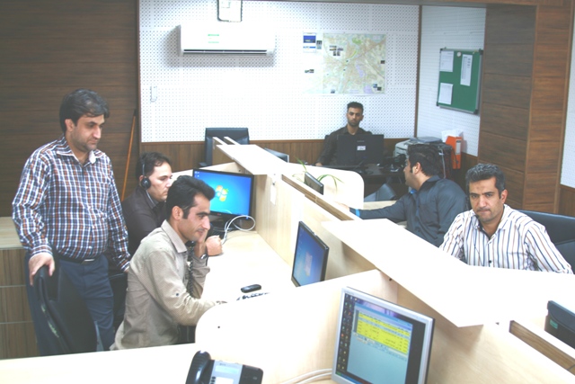 🎥 پخش زنده تلاش شبانه روزی کارکنان سامانه فوریت های برق ۱۲۱ در کلانشهر اهواز